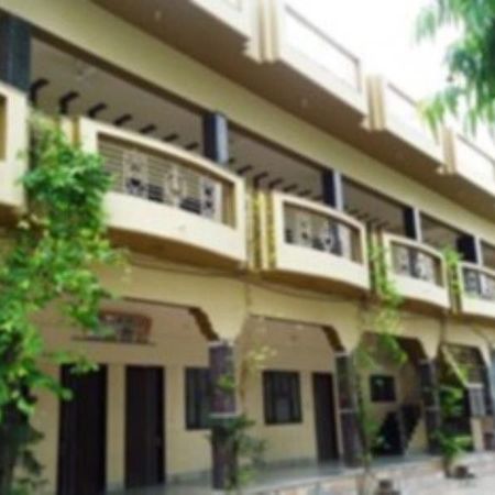 فندق ماثورافي  Kedar Dham المظهر الخارجي الصورة